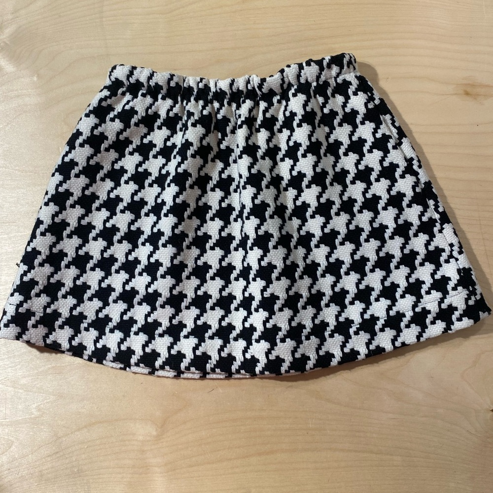 QMack Black and White Houndstooth Mini Skirt Small (GW)